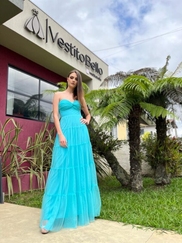 Vestido longo em tule